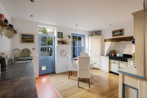 Kitchen- click for photo gallery